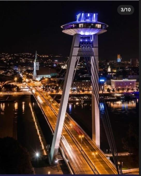 Sky-Park Flat&Parking Apartment Bratislava Luaran gambar