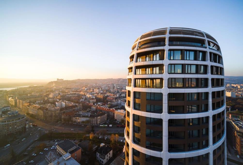 Sky-Park Flat&Parking Apartment Bratislava Luaran gambar