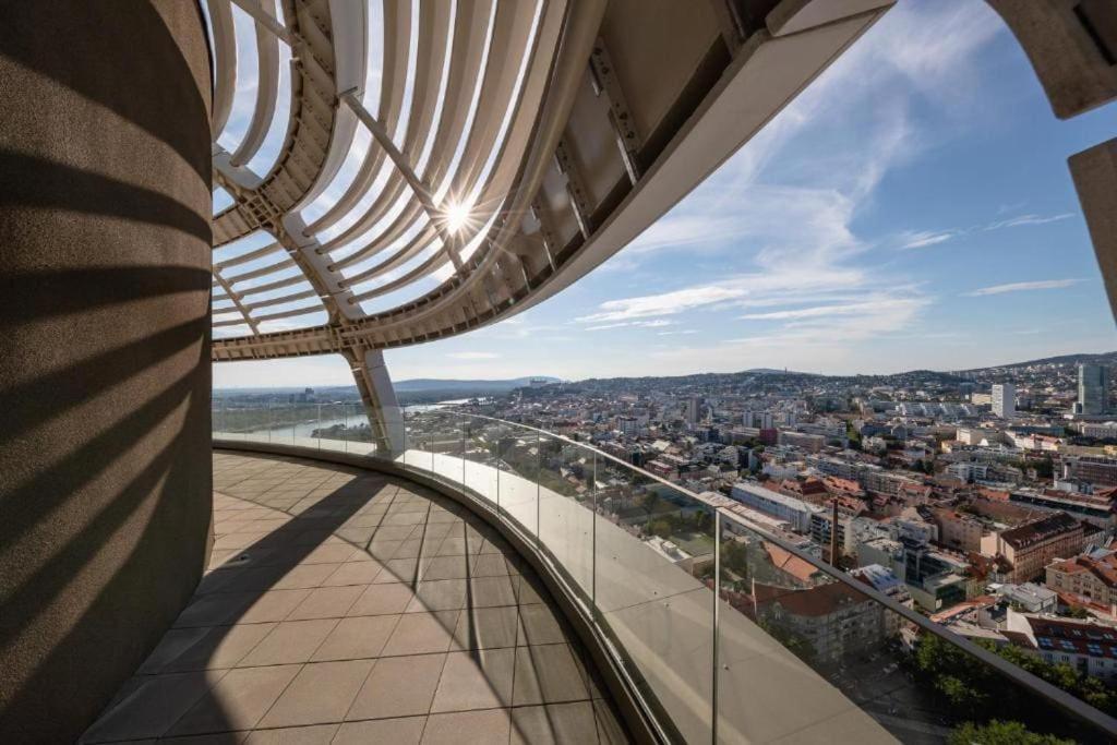 Sky-Park Flat&Parking Apartment Bratislava Luaran gambar